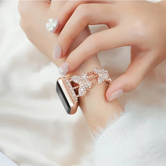 VYURE BUTTERFLY CHAIN